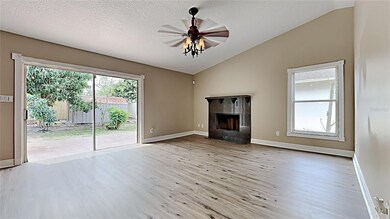 8152 Wellsmere Cir, Orlando, FL 32835 - photo 6