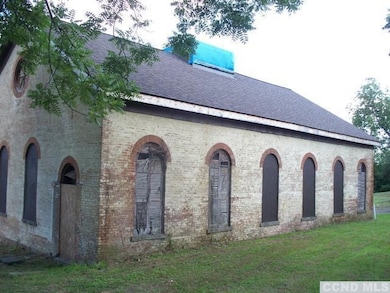 134 N Washington St, Athens, NY 12015 - photo 4