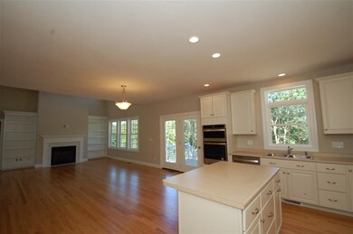 18 Sophie Cir unit 17, Hooksett, NH 03106 - photo 4