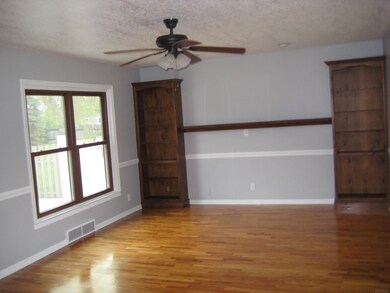 129 Washington St, Auburn, IN 46706 - photo 6