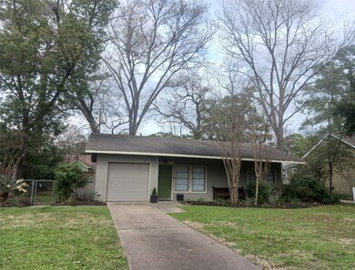 810 W 42nd St, Houston, TX 77018 - photo 2