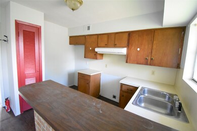 Refrigerator and Stove will be added