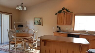 10802 Umtanum St SE, Yelm, WA 98597 - photo 2