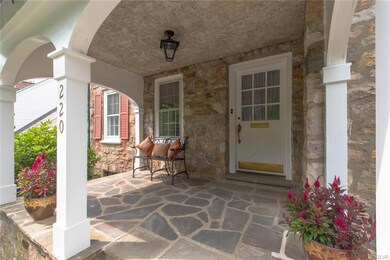 220 N Broad St, Allentown, PA 18104 - photo 2