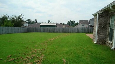 185 Brookwood Cir, Oakland, TN 38060 - photo 3