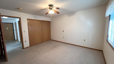 520 S 1st Ave unit 121, New Hampton, IA 50659 - photo 6