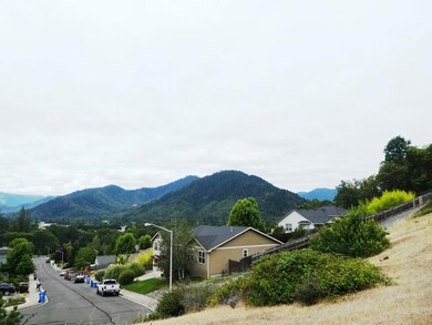 513 Cypress Ave, Rogue River, OR 97537 - photo 5