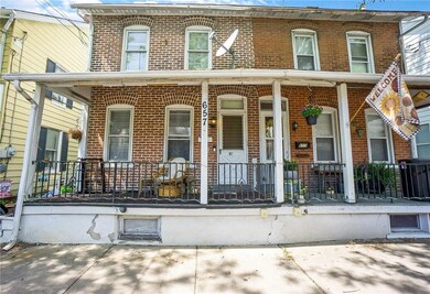 657 Chestnut St, Emmaus, PA 18049 - photo 2