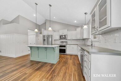 38 ~ 17034 JAMES ST.