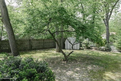 192 Highwood Rd, Oakhurst, NJ 07755 - photo 5