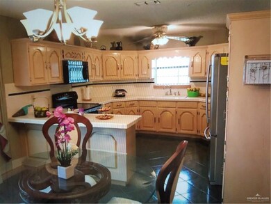 1602 Nora Dr, Edinburg, TX 78539 - photo 6
