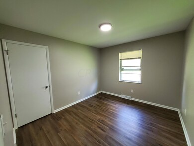 3714 Clime Rd, Columbus, OH 43228 - photo 5