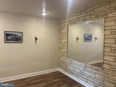 5410 Clover Rd, Baltimore, MD 21215 - photo 4