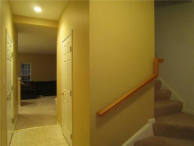 Entry/Foyer.