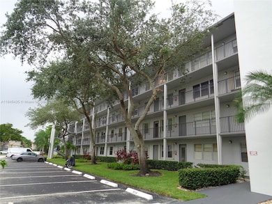 251 SW 132nd Way unit 315H, Pembroke Pines, FL 33027 - photo 3