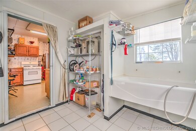 610 S Lombard Ln, Skiatook, OK 74070 - photo 7