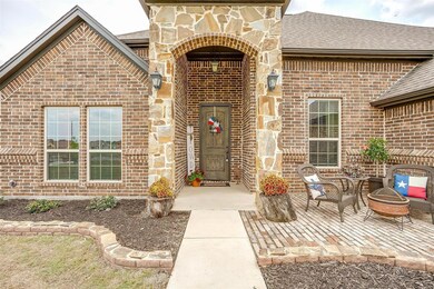 123 Lavender Ln, Springtown, TX 76082 - photo 2