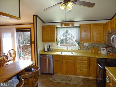 141 Independence Dr, Morrisville, PA 19067 - photo 5