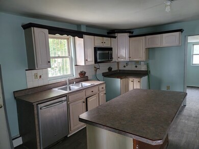 19 Clinton Ct, Lawrence, MA 01841 - photo 4