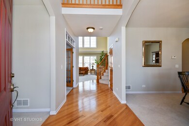 274 Johnson Woods Dr, Batavia, IL 60510 - photo 2