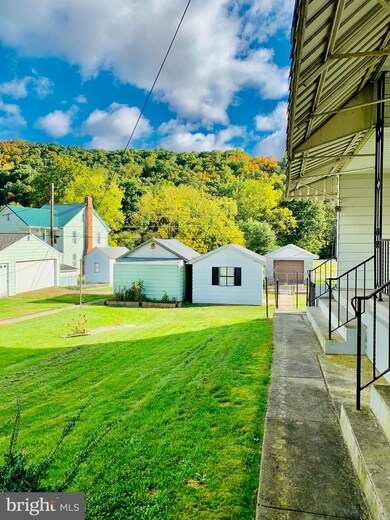 23 Railroad St, Landingville, PA 17972 - photo 7