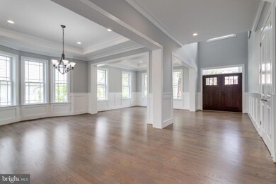 2043 Arch Dr, Falls Church, VA 22043 - photo 5