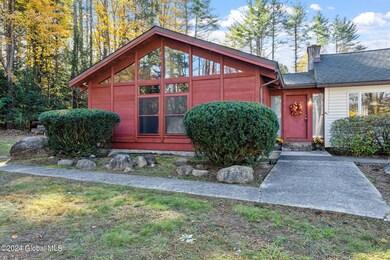 3-web-or-mls-228-lampman-rd