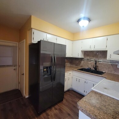 Kitchen pic 2