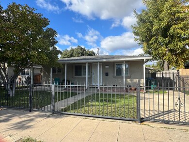 2075 E Myrtle St, Stockton, CA 95205 - photo 4