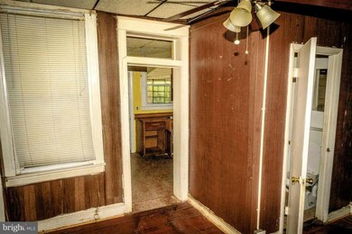 2810 E Chase St, Baltimore, MD 21213 - photo 5