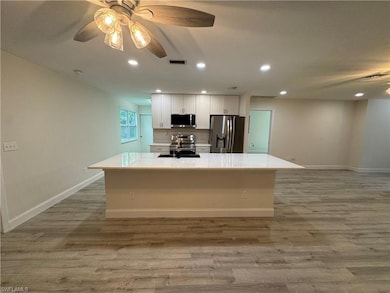 221 18th Ave NW unit 20, Naples, FL 34120 - photo 3