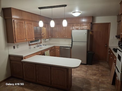 1106 14th St, Monett, MO 65708 - photo 2