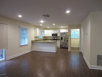 22 Lasatta Ave unit 2-A, Englishtown, NJ 07726 - photo 3