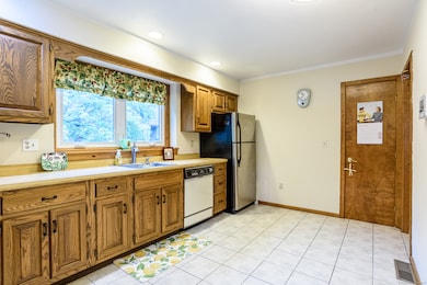 26 Edgehill Cir, Monroe, CT 06468 - photo 5