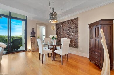 Dinning Area w/Lots of Natural Light