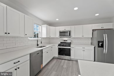 2807 Illinois Ave, Halethorpe, MD 21227 - photo 7