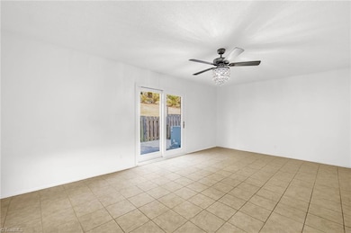 2235 Shadow Valley Rd unit E, High Point, NC 27265 - photo 7