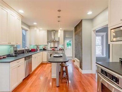 19 Lee Hill Rd, Roslindale, MA 02131 - photo 2