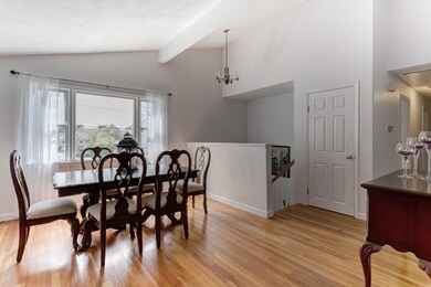 531 Coronation Dr, Franklin, MA 02038 - photo 7