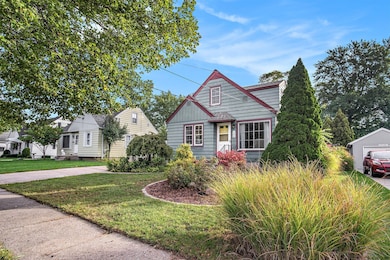 1228 Spring Ave NE, Grand Rapids, MI 49505 - photo 3