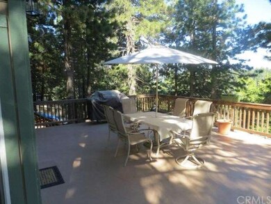 Very Large Deck for entertaining