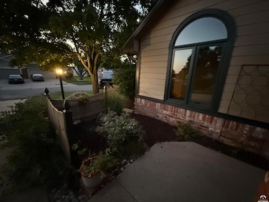 904 Moundridge Dr, Lawrence, KS 66049 - photo 6