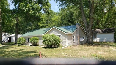 unlisted-address, Columbus, IN 47201 - photo 2