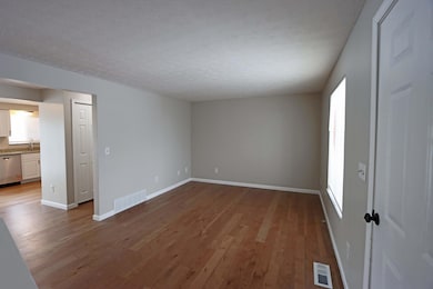 5740 Vestry Ct, Galloway, OH 43119 - photo 7