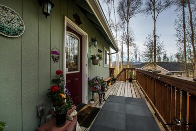 Deck/Entry
