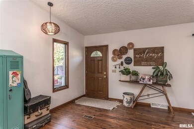 4419 Canterbury Ln, Davenport, IA 52806 - photo 6