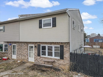 177 E 2ND Street