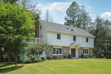 45 Fenimore Rd, New Rochelle, NY 10804 - photo 2