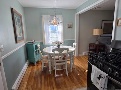 64 Woodrow Ave, Norwich, CT 06360 - photo 4