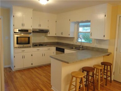 961 Emerson St, Manchester, TN 37355 - photo 6